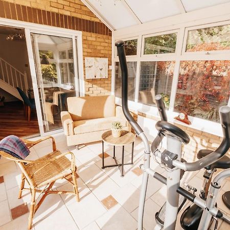 Booker Avenue House - 4 Bedroom House With Garden And Parking 밀턴 케인즈 외부 사진
