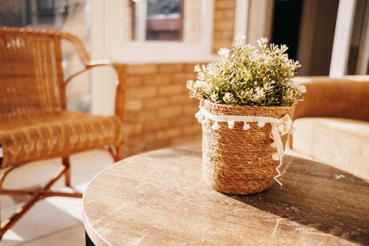 Booker Avenue House - 4 Bedroom House With Garden And Parking 밀턴 케인즈 외부 사진